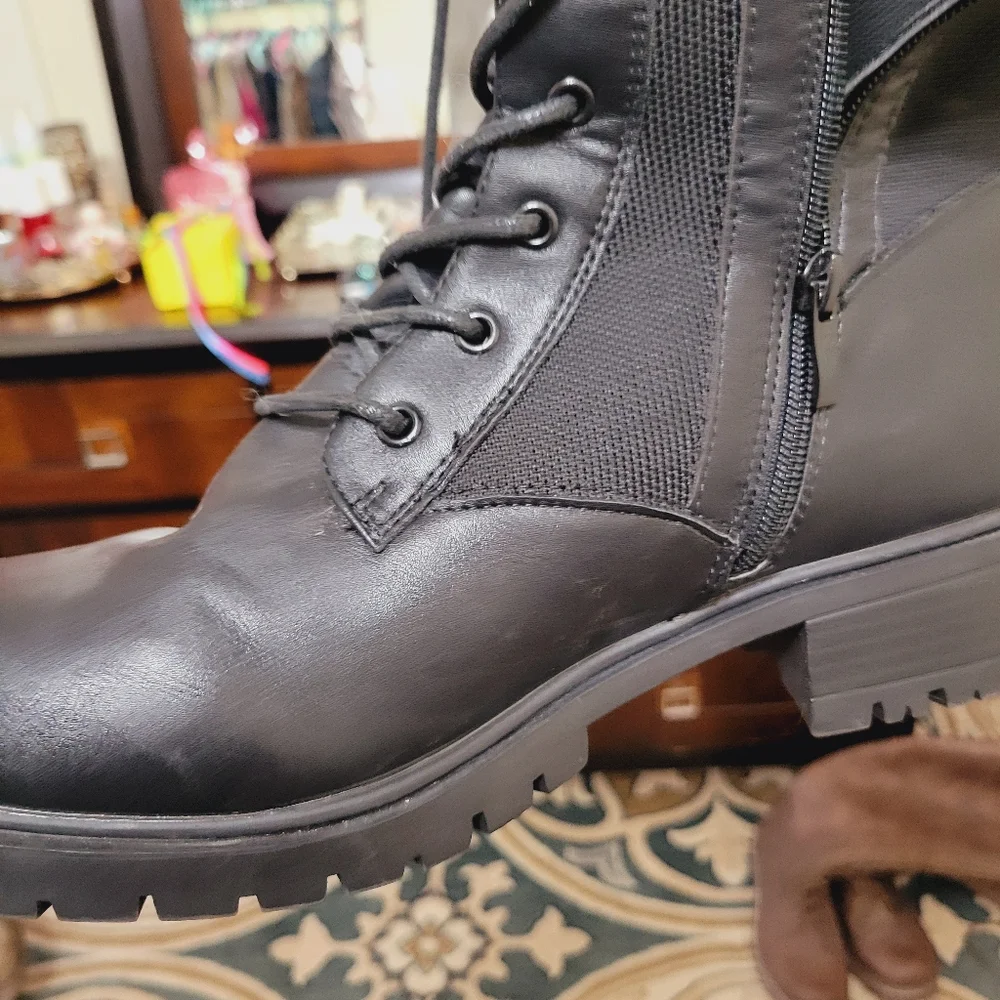 Black Lace-Up Knee-High Combat Boots NWOT - Picture 7 of 8